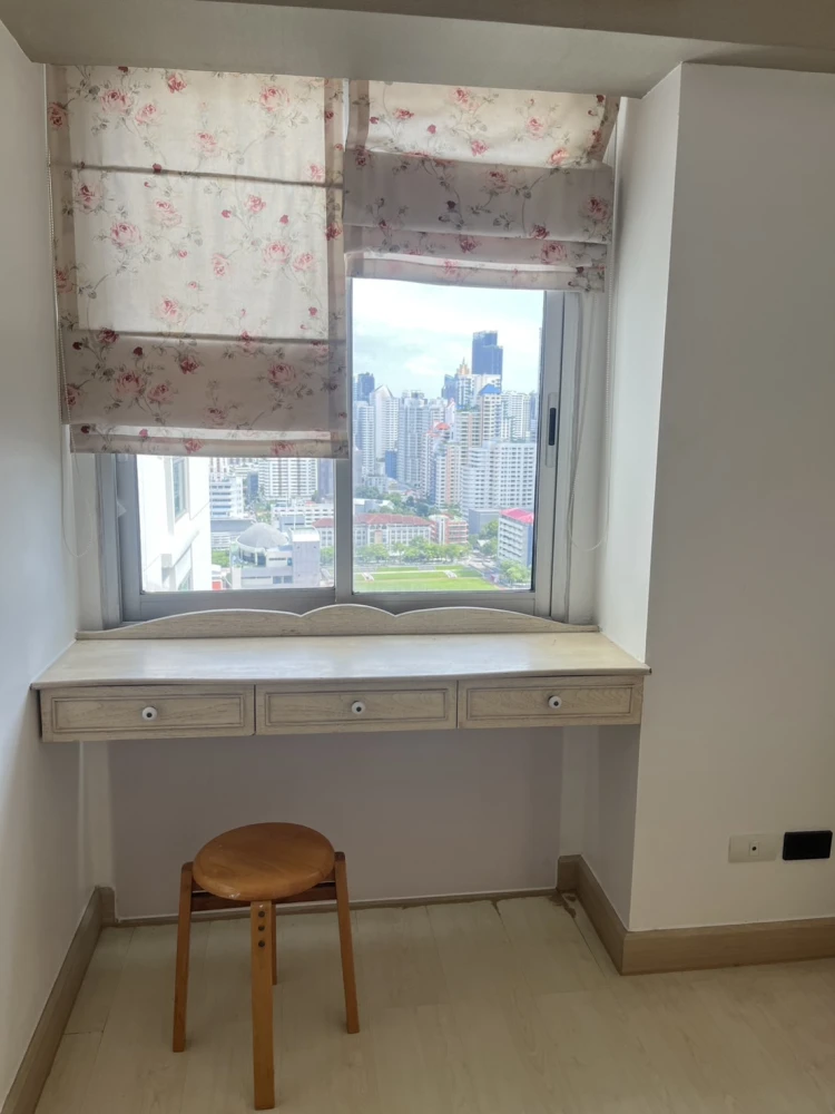 For rent: My Resort Bangkok, 30th floor, highest floor, fully furnished and equipped with electrical appliances. Can you not reserve it?