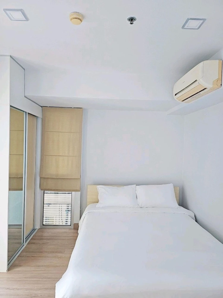 For rent: My Resort Bangkok, spacious room, fully furnished, ready to move in. If interested, hurry and reserve now. Don't miss out.