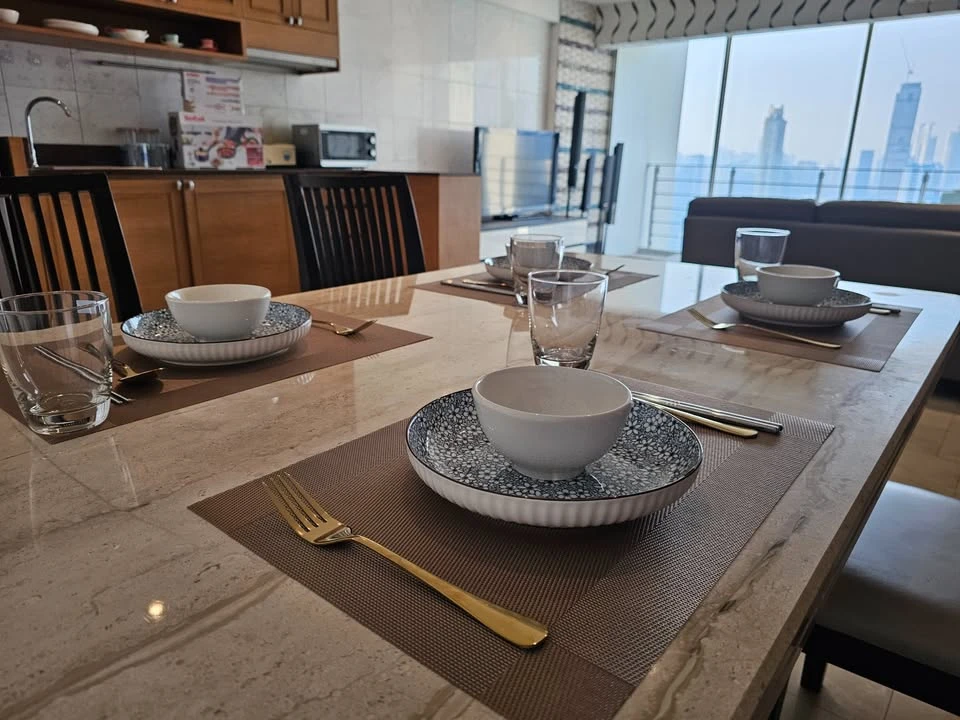 ให้เช่า My Resort Bangkok ห้องกว้างอยู่สบาย ติดวอลเปเปอร์อย่างดี หิ้วกระเป๋ามาได้เลย