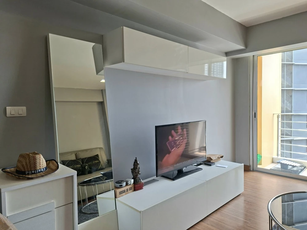 For rent: My Resort Bangkok, corner room, 2 bedrooms, 1 bathroom, fully furnished, don't miss it.