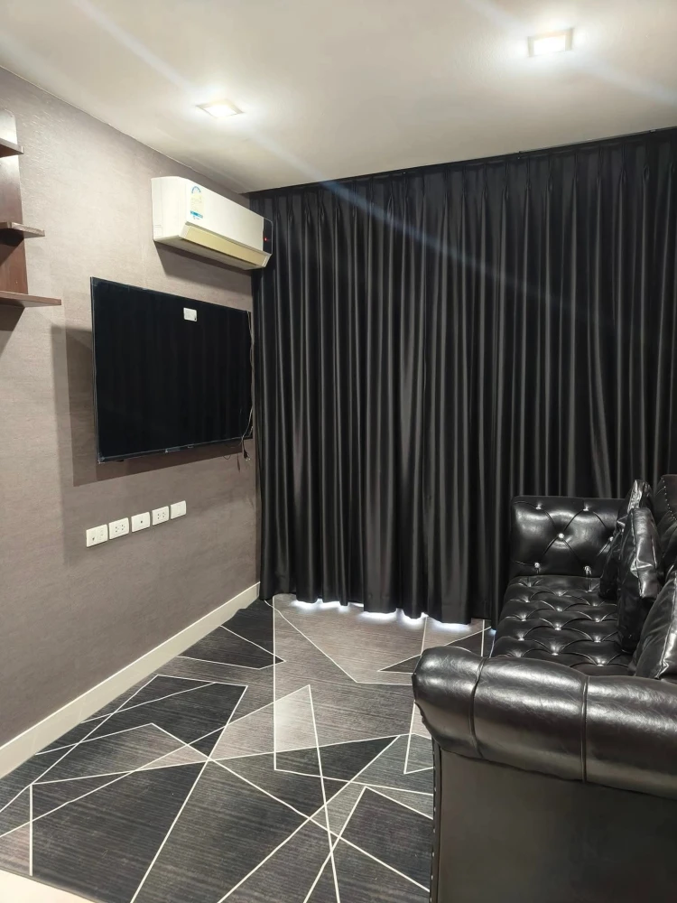 For rent: Na Lanna Condo Pattaya, spacious room, lots of usable space, good location, swimming pool view, reserve now!