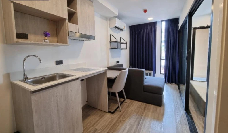 For rent: Na Veera Phahol-Ari, 4th floor, fully furnished, nice room, reserve now, don't miss out.