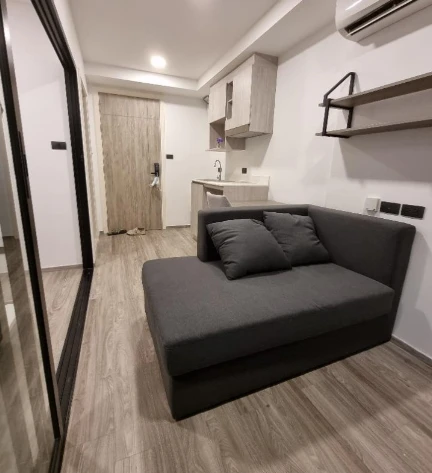 For rent: Na Veera Phahol-Ari, 4th floor, fully furnished, nice room, reserve now, don't miss out.