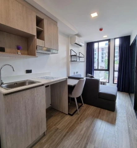For rent: Na Veera Phahol-Ari, 4th floor, fully furnished, nice room, reserve now, don't miss out.