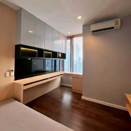 For rent: Nara 9 by Eastern Star, 35th floor, fully furnished. Book now!