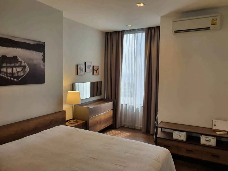 For rent: Nara 9 by Eastern Star, corner room, not crowded, decorated in a neutral tone, comes with complete furniture, reserve now.