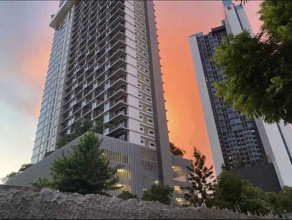 For rent: Nara 9 by Eastern Star, corner room, not crowded, decorated in a neutral tone, comes with complete furniture, reserve now.
