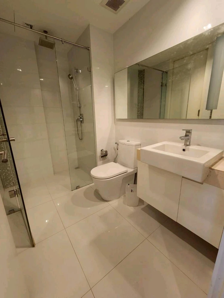 For rent: Nara 9 by Eastern Star, fully furnished and comfortable unit. Book now! Don't miss out! Act fast!