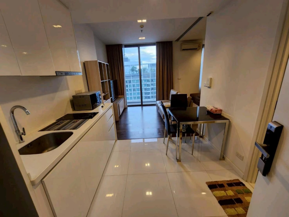 For rent: Nara 9 by Eastern Star, fully furnished and comfortable unit. Book now! Don't miss out! Act fast!