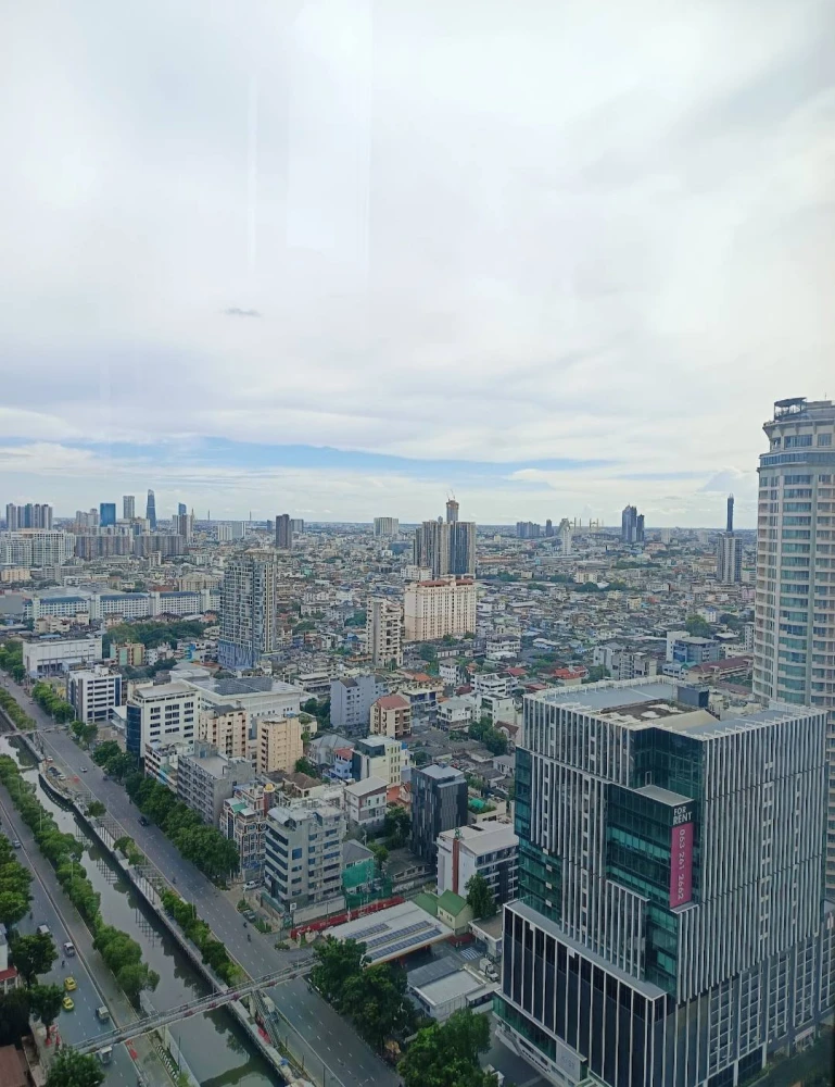 For rent: Nara 9 by Eastern Star, a luxury condominium in a Luxury Modern Contemporary style, located on a very high floor. Reserve now!
