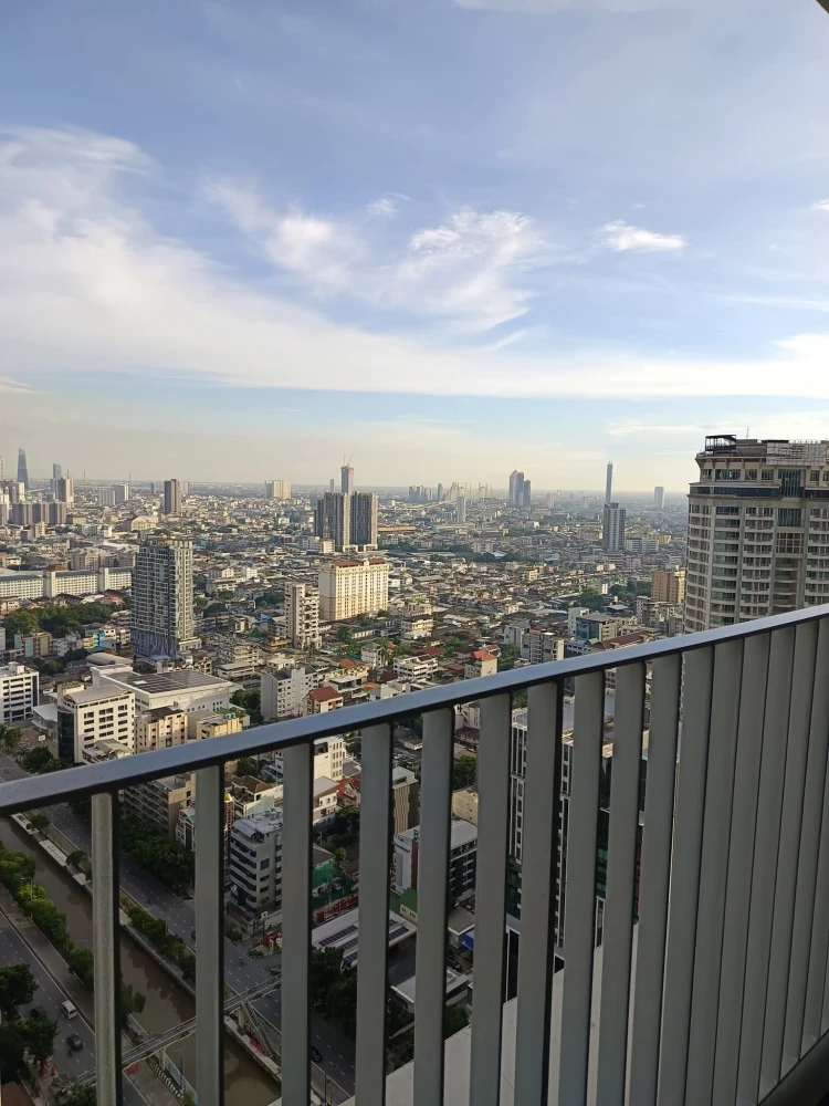 For rent: Nara 9 by Eastern Star, a luxury condominium in a Luxury Modern Contemporary style, located on a very high floor. Reserve now!