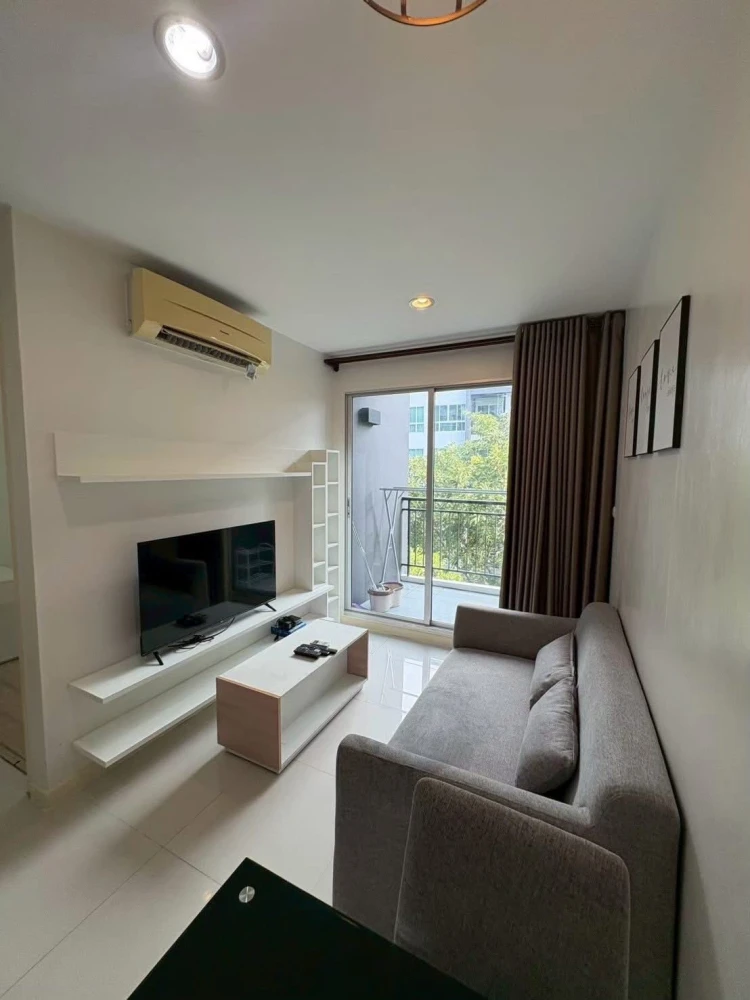 For rent: Natureza Art North Pattaya, 6th floor, outside view, fully furnished room. Interested? Hurry and reserve now!