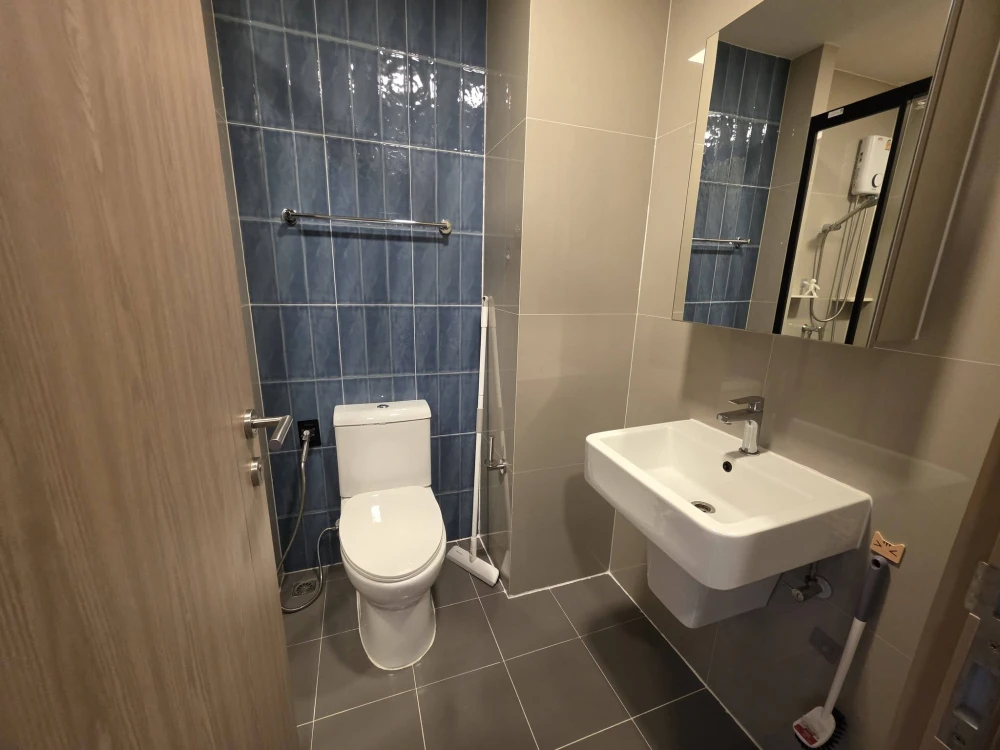 For rent: NIA-by-Sansiri, 7th floor, partitioned unit, fully furnished, ready to move in. Book now, don't miss out!