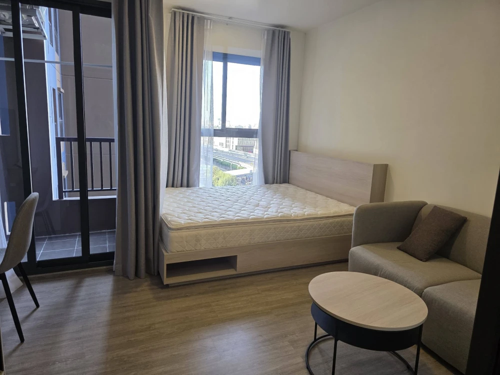 For rent: NIA-by-Sansiri, 7th floor, partitioned unit, fully furnished, ready to move in. Book now, don't miss out!