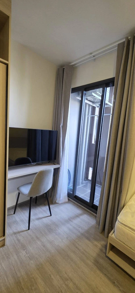 For rent: NIA-by-Sansiri, 7th floor, partitioned unit, fully furnished, ready to move in. Book now, don't miss out!