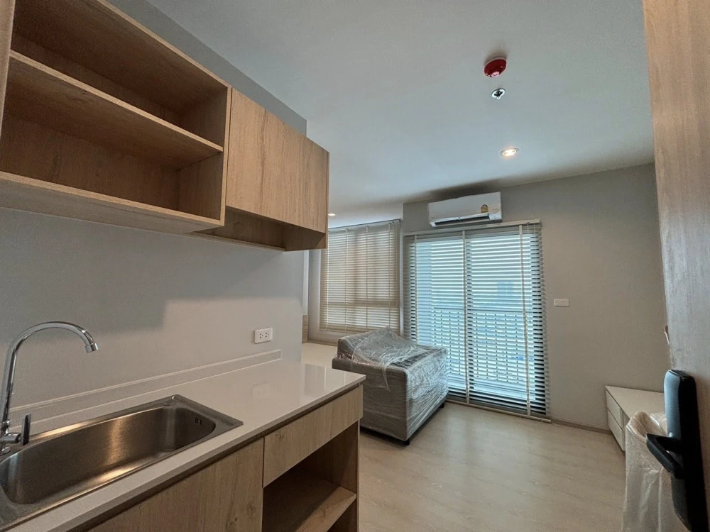 For rent: Nia by Sansiri, ready to move in, fully furnished, amazing price. Book now, don't miss this opportunity!