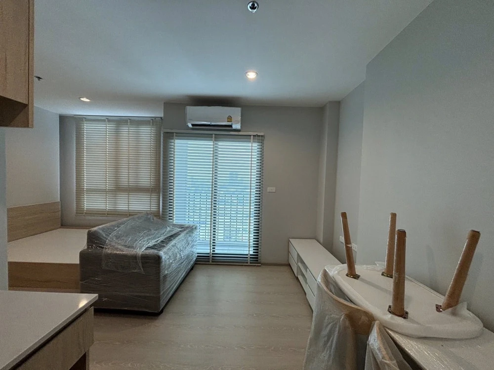 For rent: Nia by Sansiri, ready to move in, fully furnished, amazing price. Book now, don't miss this opportunity!