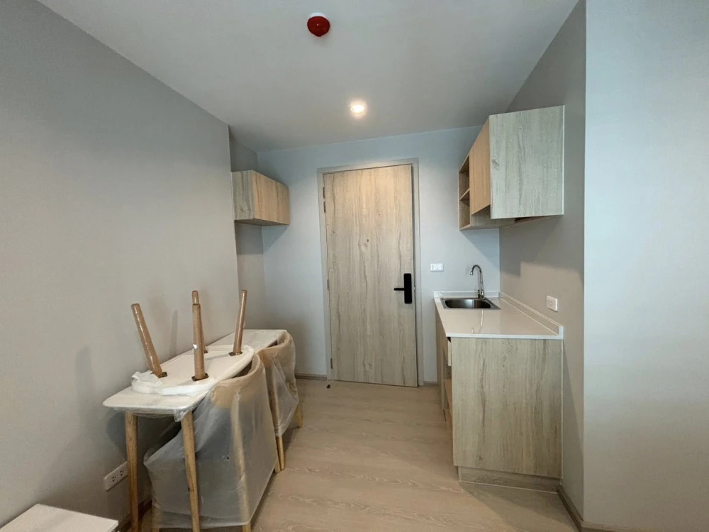 For rent: Nia by Sansiri, ready to move in, fully furnished, amazing price. Book now, don't miss this opportunity!