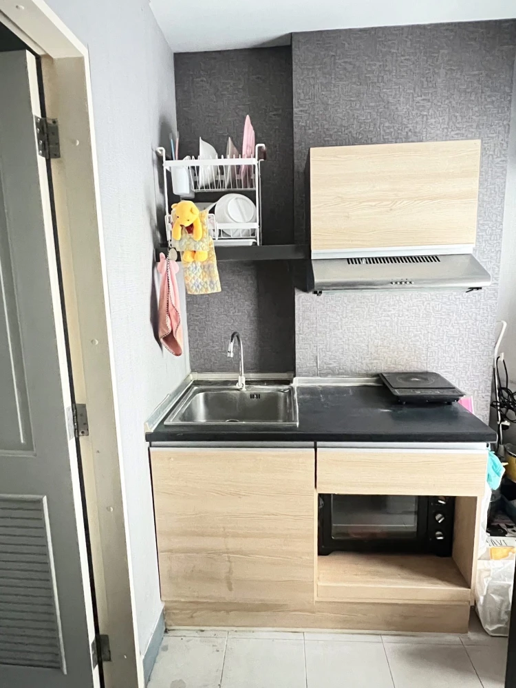 For rent: Niche id Serithai-Wongwaen, ready to move in, fully furnished, corner room, garden view, reserve now.