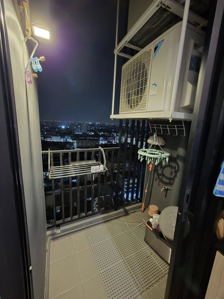 For rent: Niche Mono Charoen Nakorn, 1 bedroom, 1 bathroom, fully furnished, great location. Don't miss out!