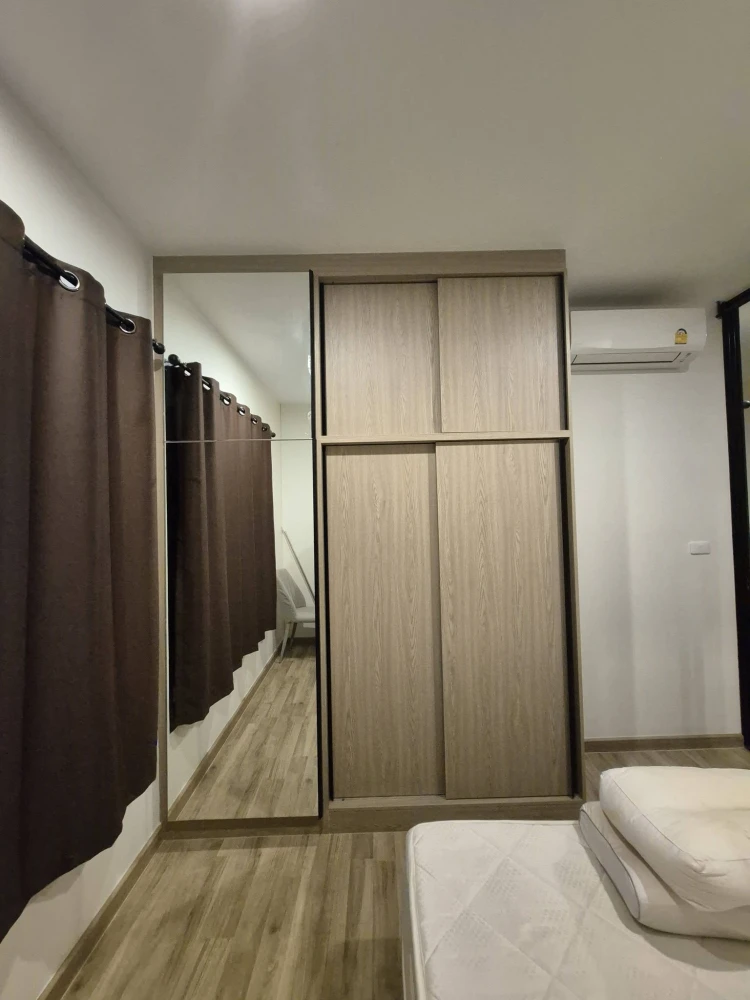 For rent: Niche Mono Charoen Nakorn, 1 bedroom, 1 bathroom, fully furnished, great location. Don't miss out!