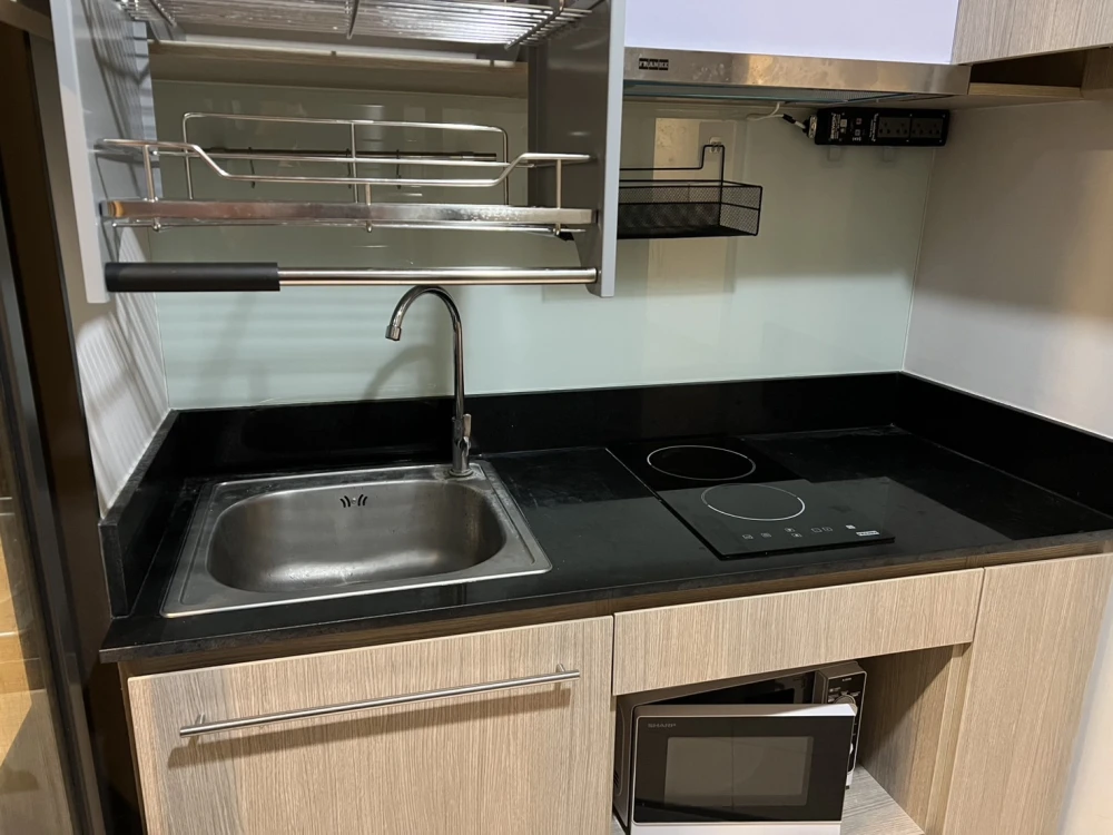 For rent: Niche Mono Itsaraphap, 1 bedroom, 1 bathroom, large usable area, fully furnished, just bring your bags and move in.