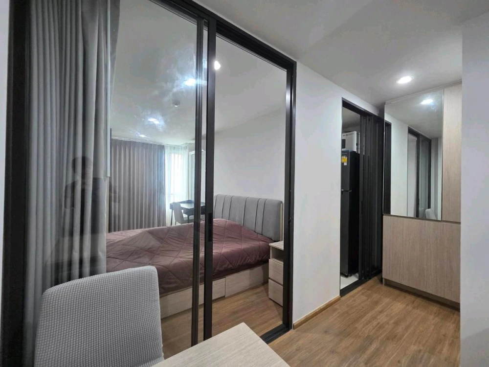 For rent: Niche Mono Itsaraphap, 6th floor, pool view, fully furnished, nice to live in. If interested, hurry and reserve now!