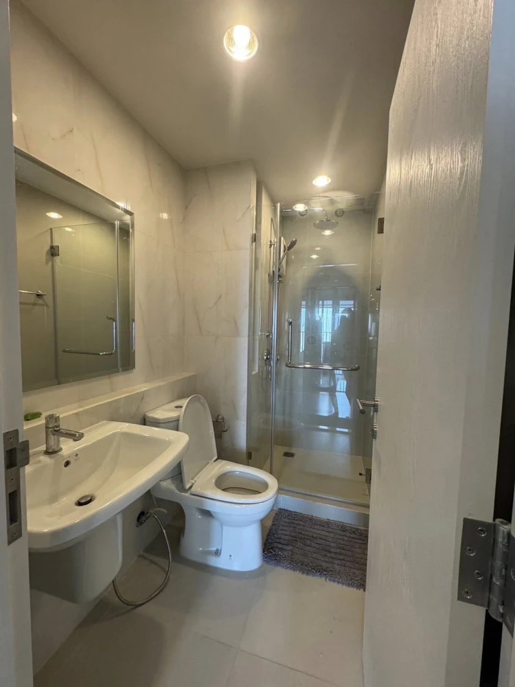 For rent: Niche Mono Mega Space Bangna, 1 bedroom, 1 bathroom, fully furnished, beautiful view from high floor, reserve now.