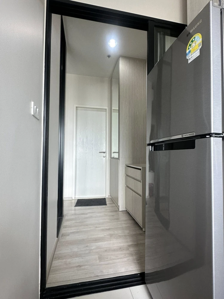 For rent: Niche MONO Mega Space Bangna, 24th floor, condo pool view and lake side village view, fully furnished, interested, reserve now.
