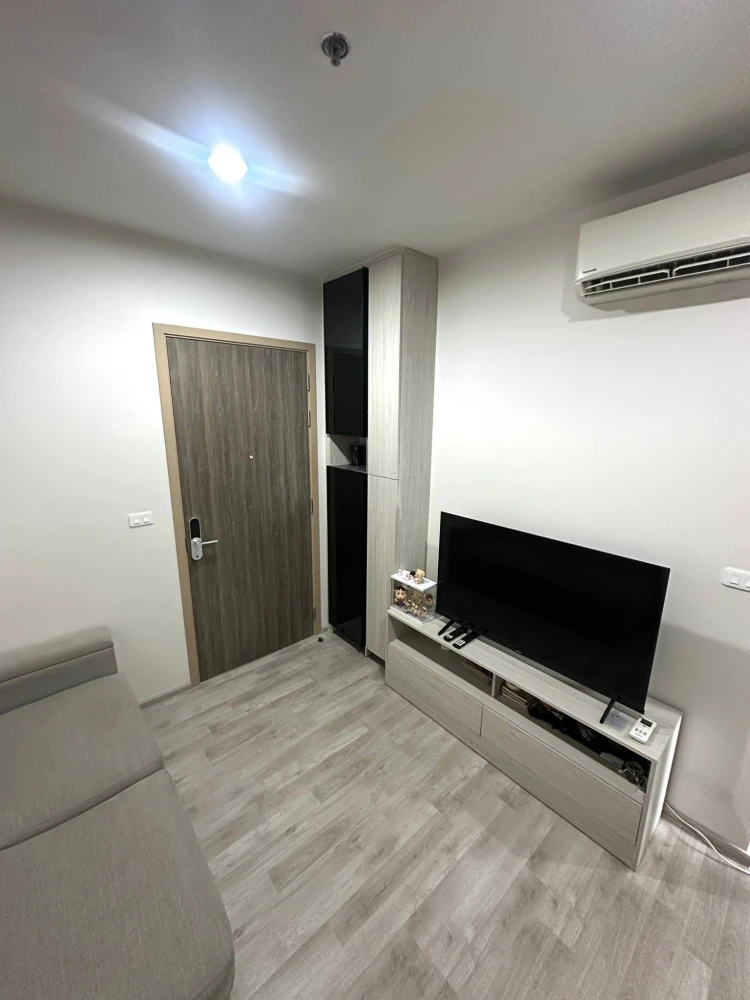 For rent: Niche MONO Mega Space Bangna, 24th floor, condo pool view and lake side village view, fully furnished, interested, reserve now.