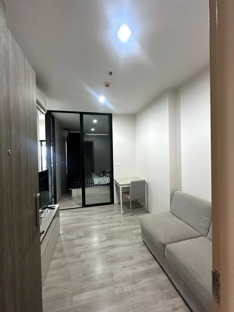 For rent: Niche MONO Mega Space Bangna, 24th floor, condo pool view and lake side village view, fully furnished, interested, reserve now.