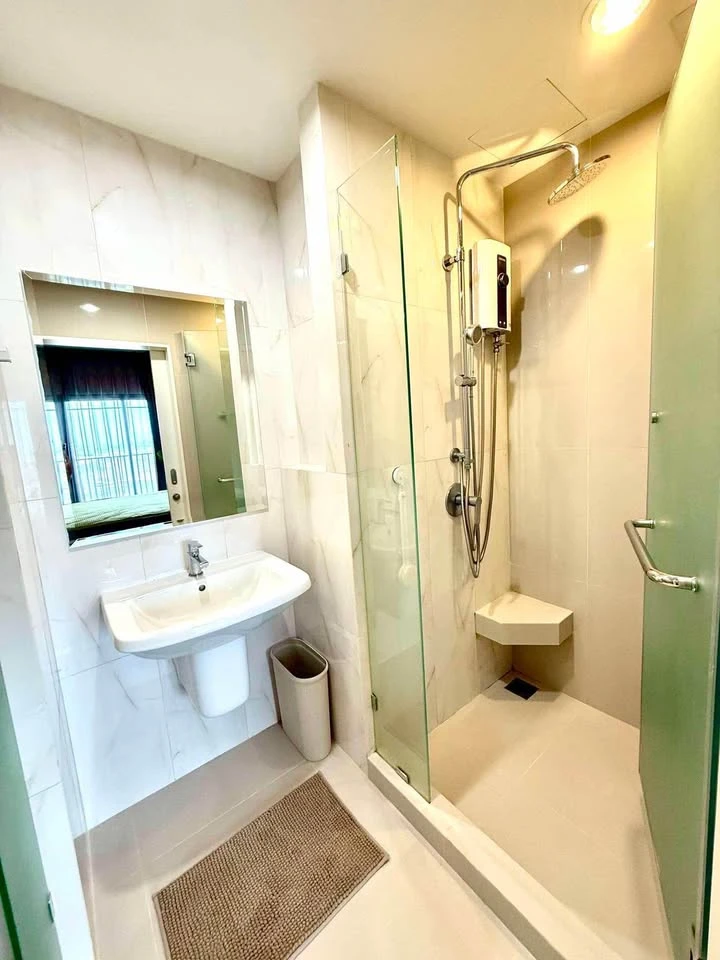 For rent: Niche Mono Mega Space Bangna, 29th floor, very high, beautiful view, sunny room, not hot, ready to move in