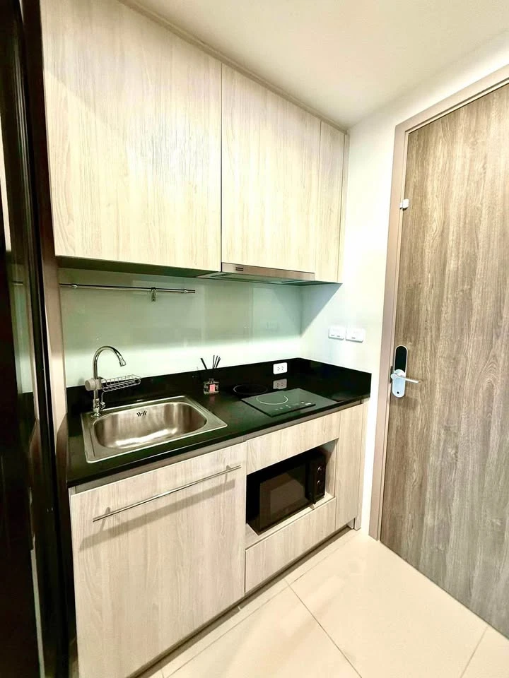 For rent: Niche Mono Mega Space Bangna, 29th floor, very high, beautiful view, sunny room, not hot, ready to move in
