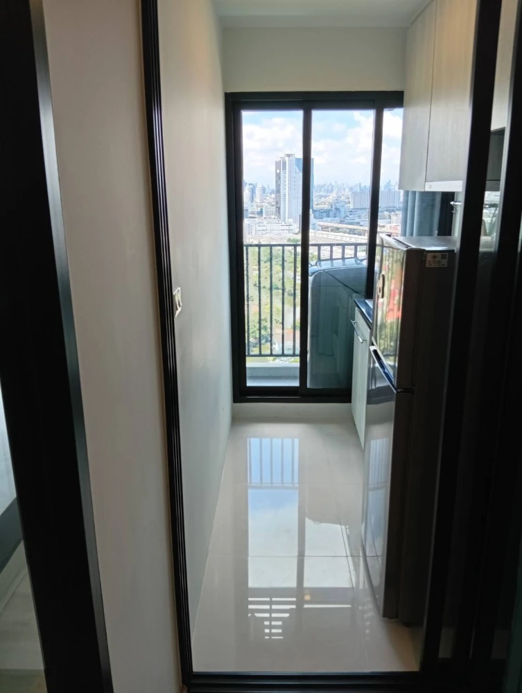 For rent: Niche MONO Mega Space Bangna, 30th floor, high view, affordable price, convenient, complete in one place. Come see it now, don't wait.