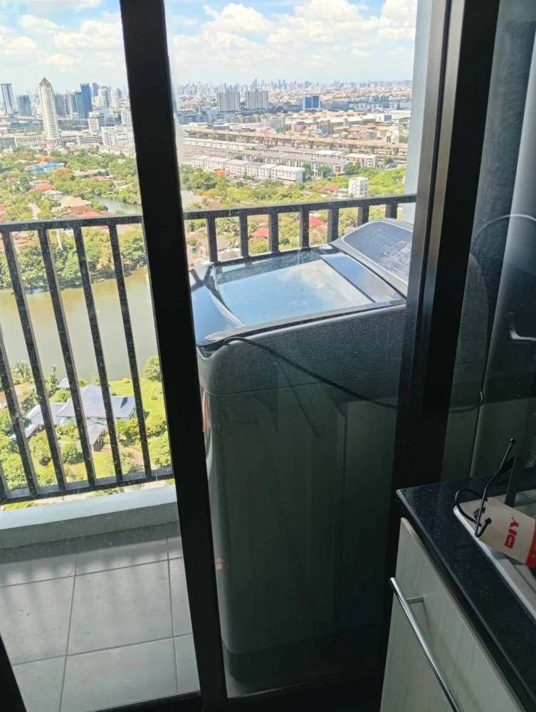 For rent: Niche MONO Mega Space Bangna, 30th floor, high view, affordable price, convenient, complete in one place. Come see it now, don't wait.