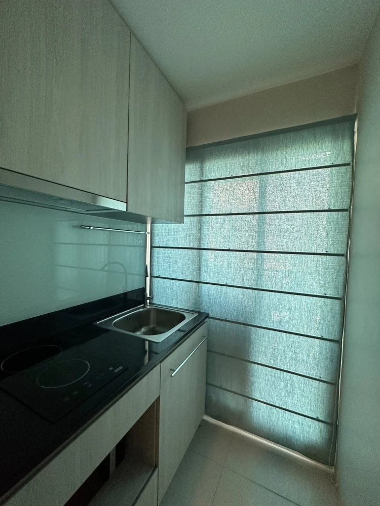For rent: Niche Mono Mega Space Bangna, a nice room on the 16th floor with a high view, fully furnished and equipped with appliances. Come and reserve