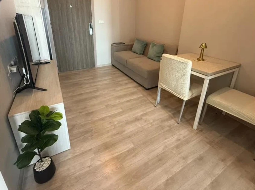 For rent: Niche Mono Mega Space Bangna, 30th floor unit. Very high floor with amazing city views. Highly recommended!