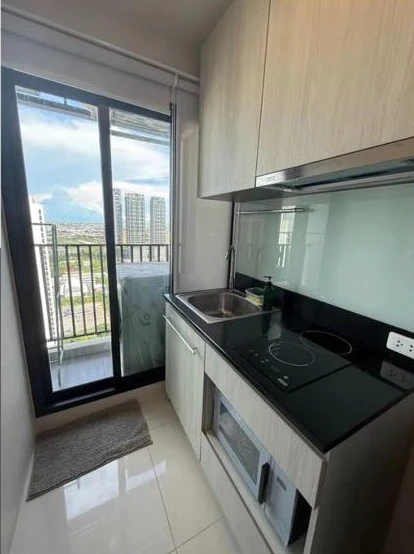 For rent: Niche Mono Mega Space Bangna, 30th floor unit. Very high floor with amazing city views. Highly recommended!
