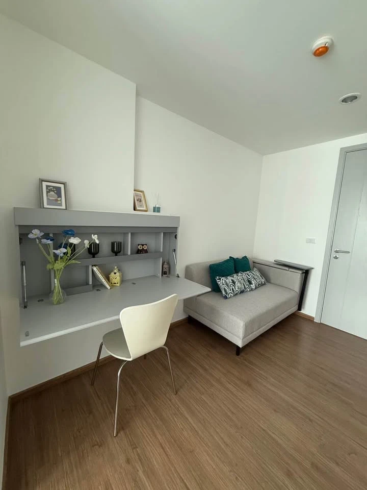 For rent: Niche Mono Rama 9, a lovely room with complete furniture and appliances. Just bring your belongings and move in. Don't miss out!