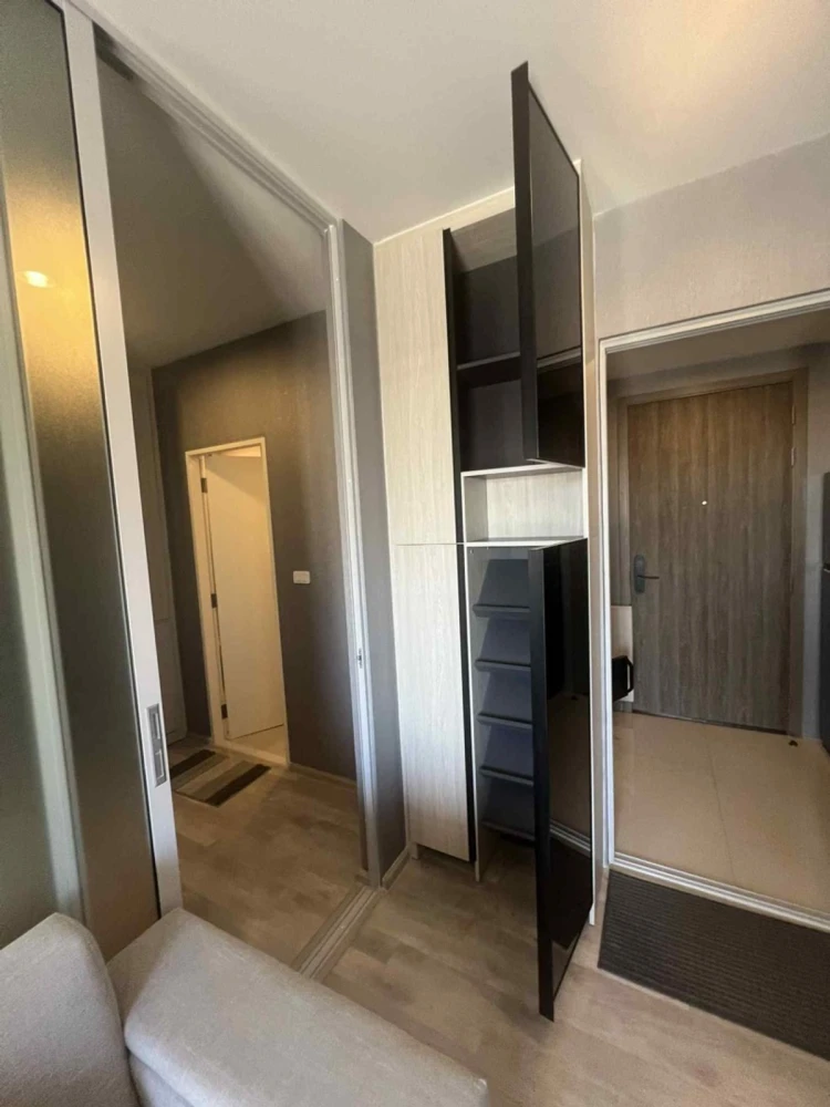 For rent: Niche MONO Ramkhamhaeng, 8th floor, spacious room, fully furnished, ready to move in, reserve now.