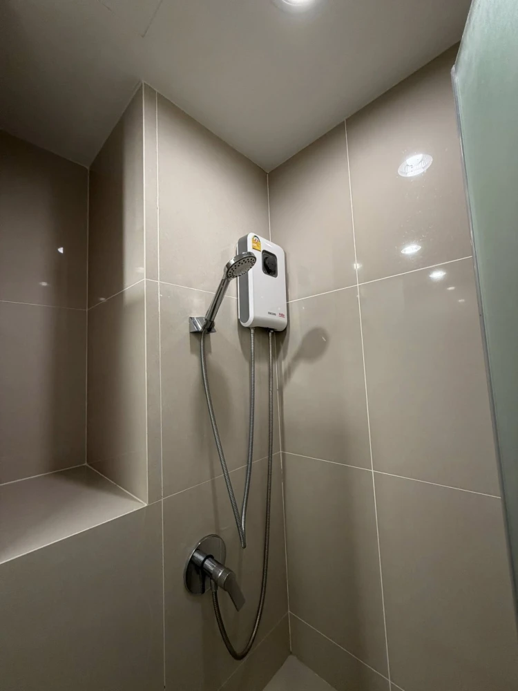For rent: Niche Mono Ramkhamhaeng, Building A, 10th floor. Fully furnished and ready to move in.