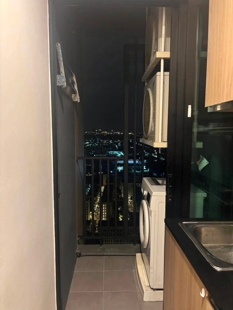 For rent: Niche Mono Sukhumvit-Bearing, 30th floor, Chao Phraya River view. Book now!