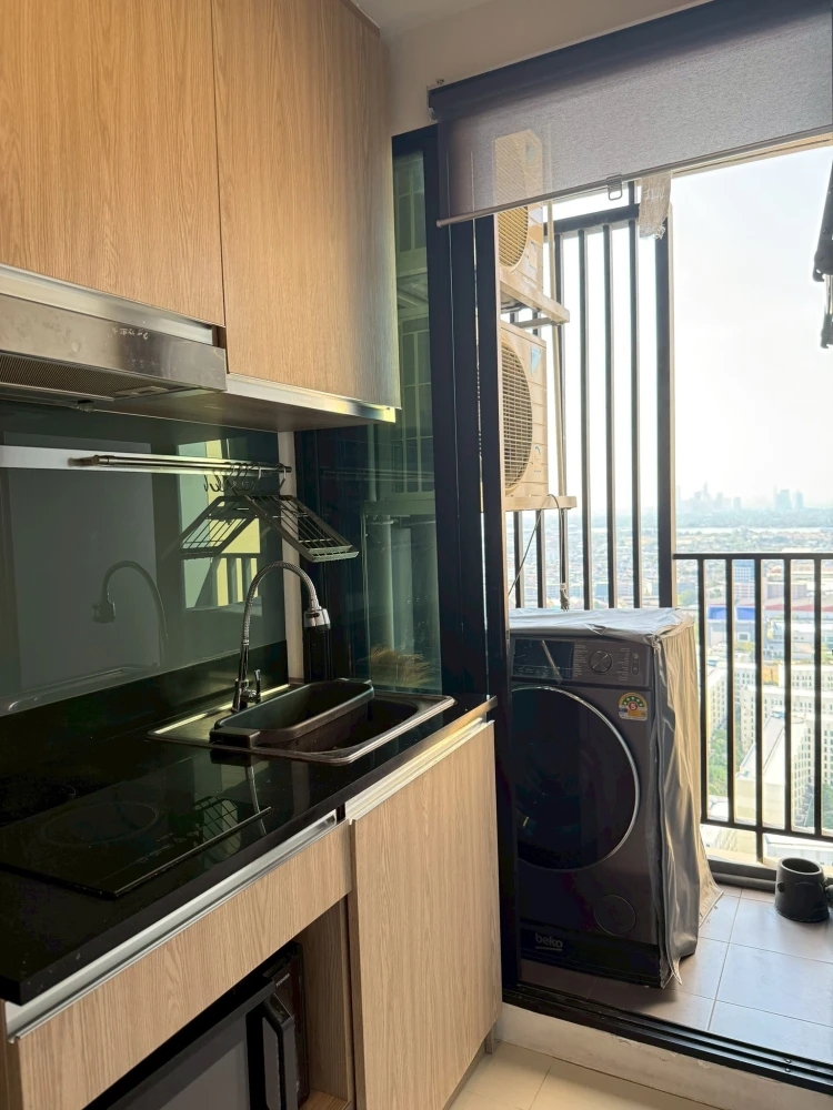 ขาย ให้เช่า Niche Mono Sukhumvit-Bearing ห้องอยู่ชั้น 30 สูงมากๆ ตกแต่ง build in มีที่เก็บของ จองเลย