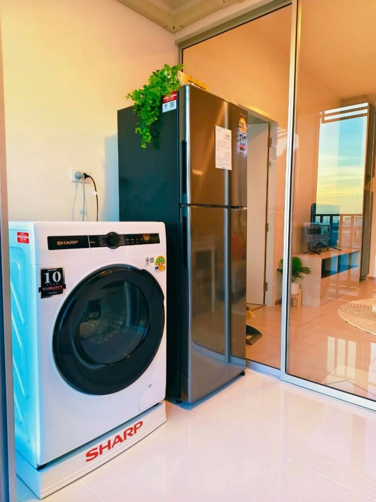 For rent: Niche MONO Sukhumvit-Pu Chao, 2.8 meter high ceiling, decorated with IKEA+INDEX furniture, ready to move in.
