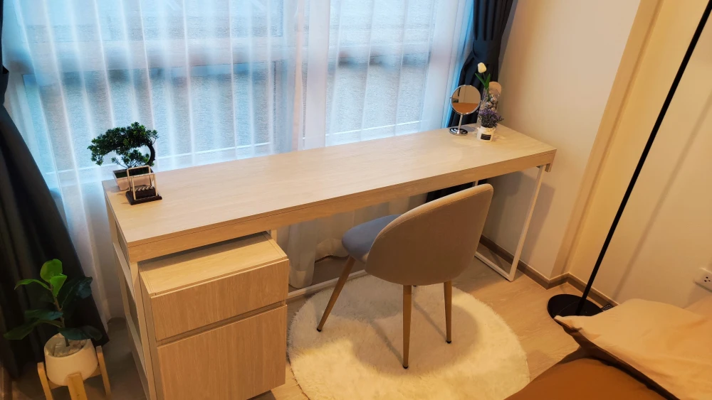 For rent: Niche MONO Sukhumvit-Pu Chao, 2.8 meter high ceiling, decorated with IKEA+INDEX furniture, ready to move in.