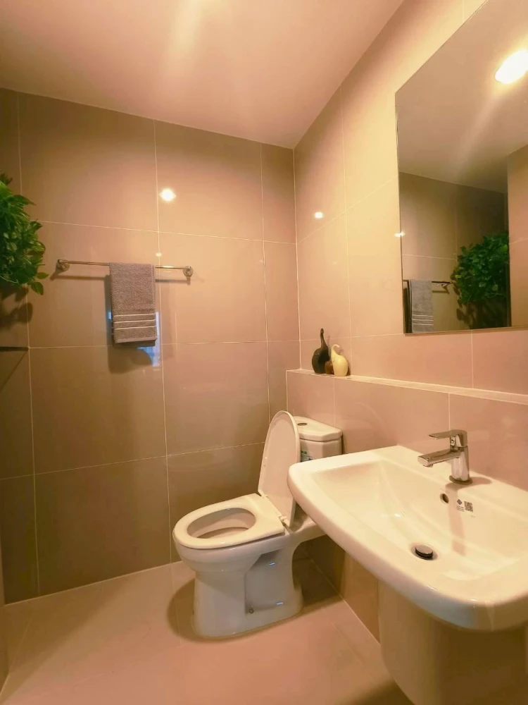 For rent: Niche MONO Sukhumvit-Pu Chao, 2.8 meter high ceiling, decorated with IKEA+INDEX furniture, ready to move in.