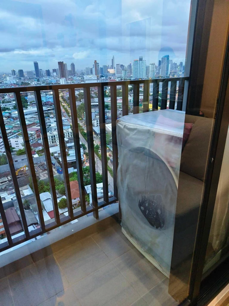 For rent: Niche Mono Charoen Nakhon, 24th floor, Chao Phraya River curve view, convenient and complete here. If you don't book, you'll regret it.