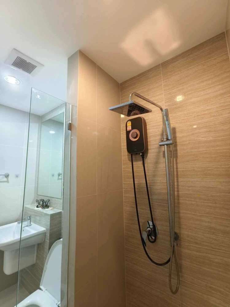 For rent: Niche Mono Charoen Nakhon, 24th floor, Chao Phraya River curve view, convenient and complete here. If you don't book, you'll regret it.