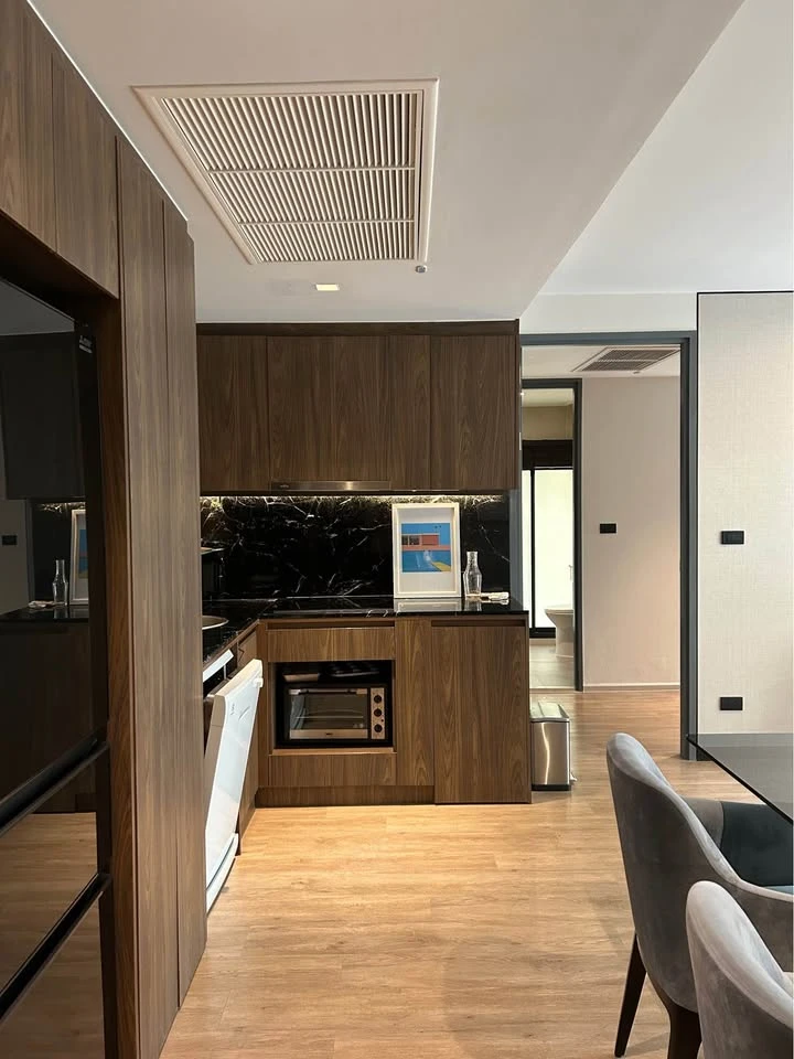 For rent: Noble Above Wireless-Ruamrudee. Very spacious room, fully equipped with high-end amenities.