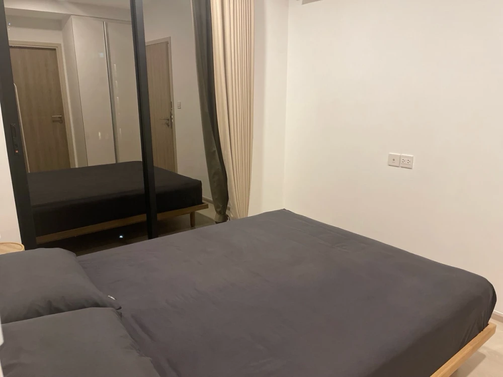 For rent: Noble Ambience Sukhumvit 42, 6th floor. Nice, fully furnished unit. Book now!